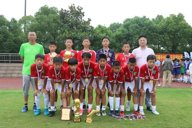 将战国足！新加坡主帅：希望通过与强队交手，来逼自己走出舒适区