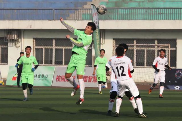 16+12+10！詹姆斯奥运会多次砍三双历史第一人